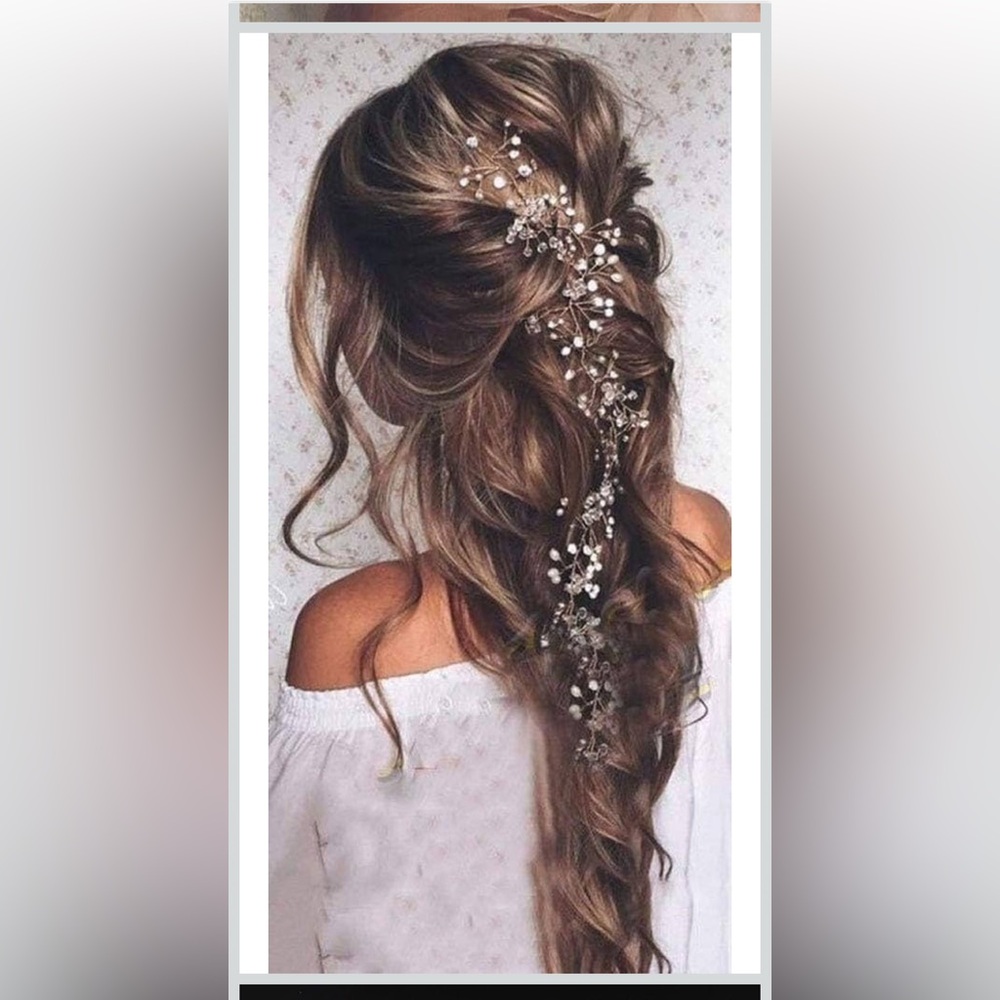 Elegant Hair Styling Accessory with Floral Design